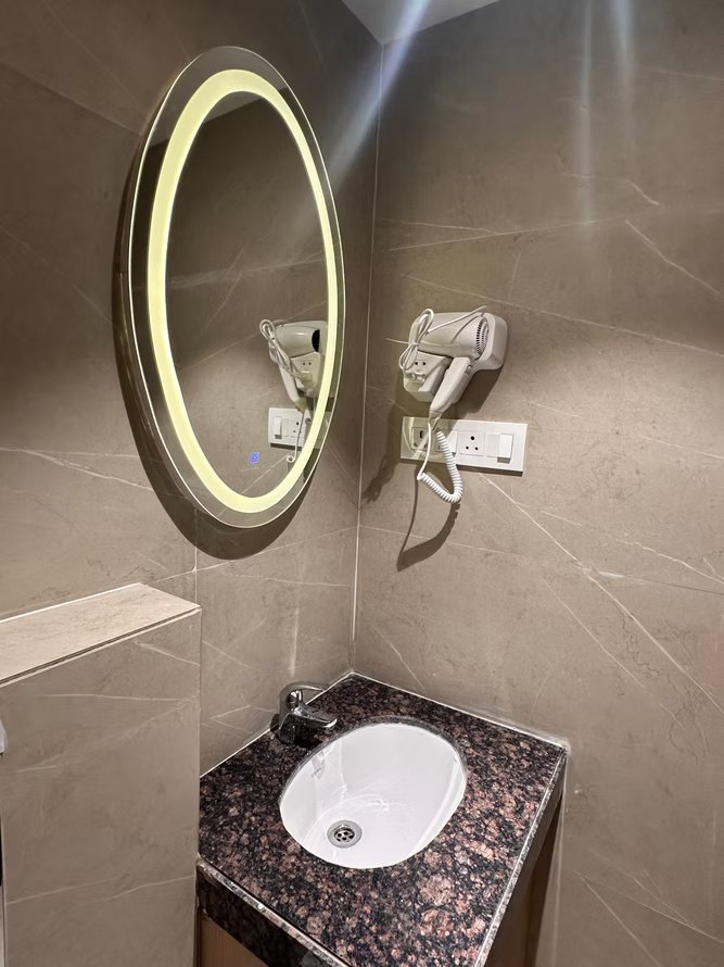 The Studio (Ganga4) – 6