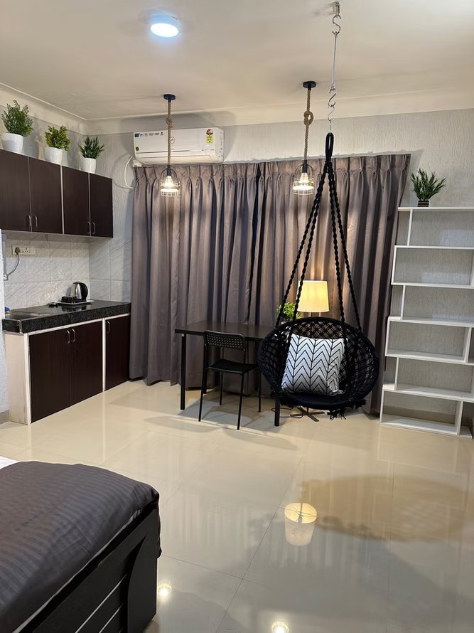 The Swing (Studio 10) – 3