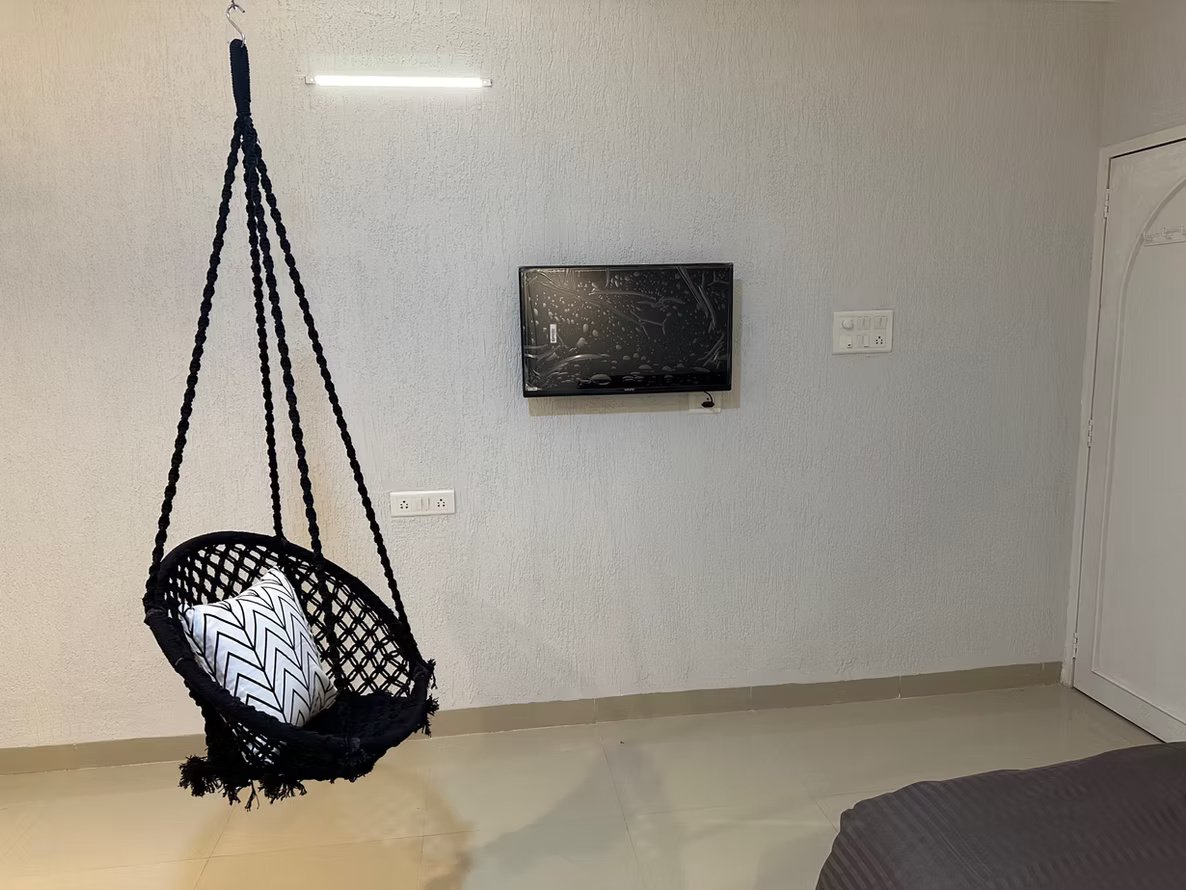 The Swing (Studio 10) – 4