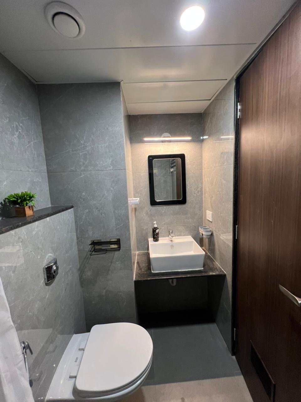 2081bafc-fc78-47f7-8ca1-6c1f6aeaf6d1