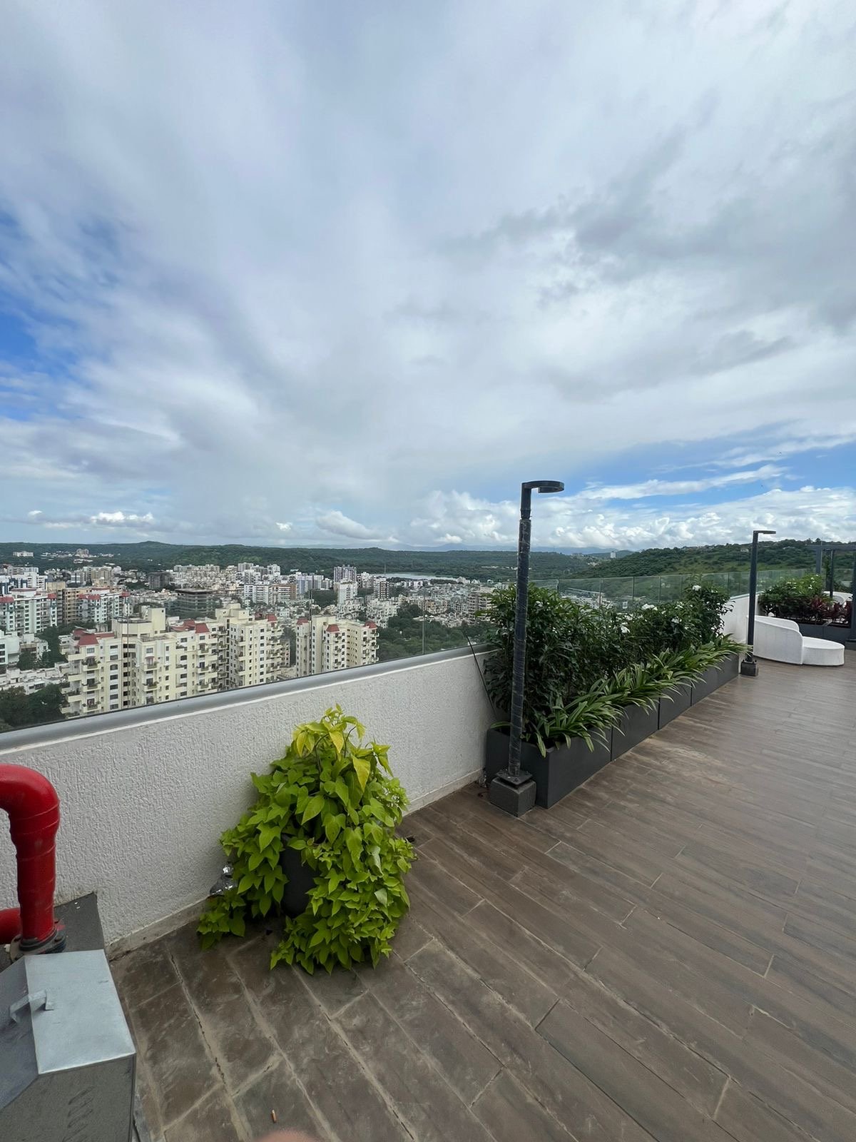 ea132e18-b013-425f-8a5b-4c1e3c07037b (1)