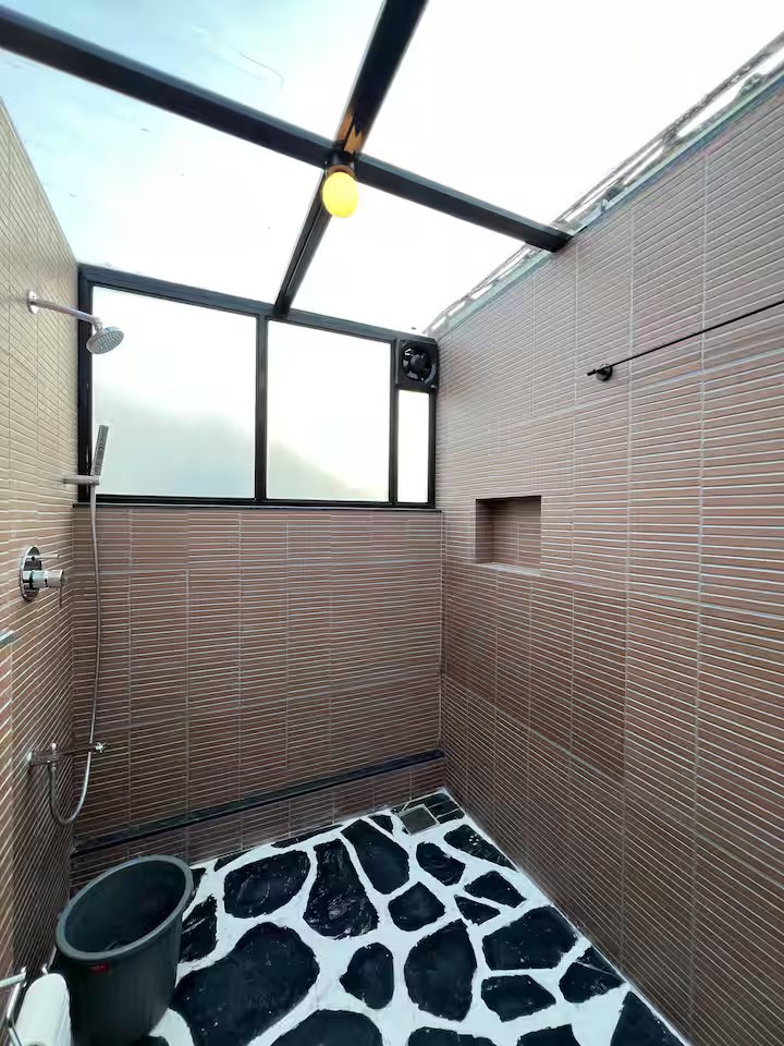 ec95a982-6a4e-47bb-9d98-a3fb7bebdb50