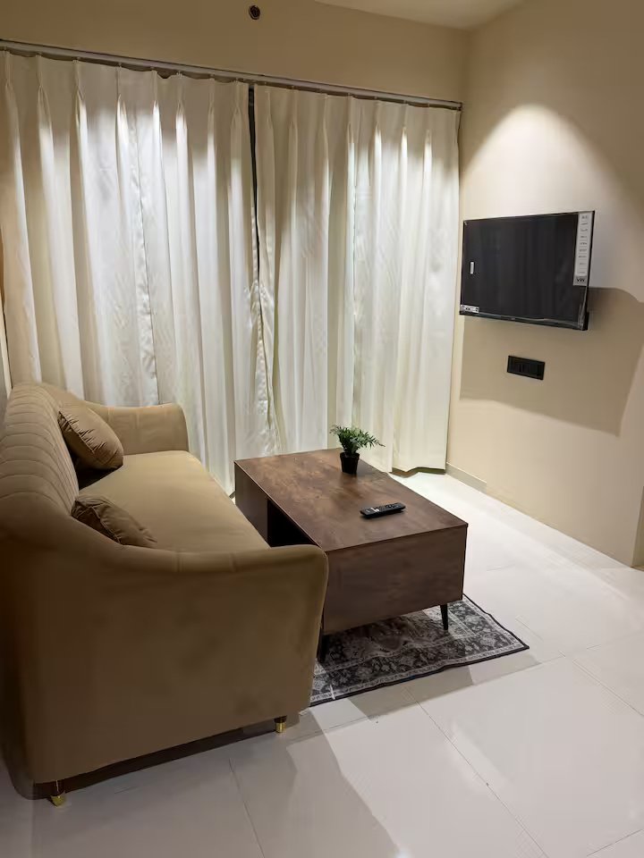 Amity 603 1Bhk Private Apartment near NMI Airport – 4