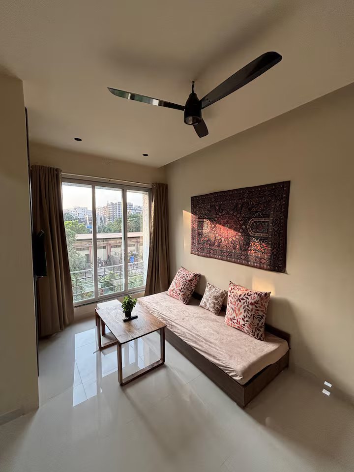Nook 302 Pvt 1Bhk. Good Feel. Light. Nr Airport – 2