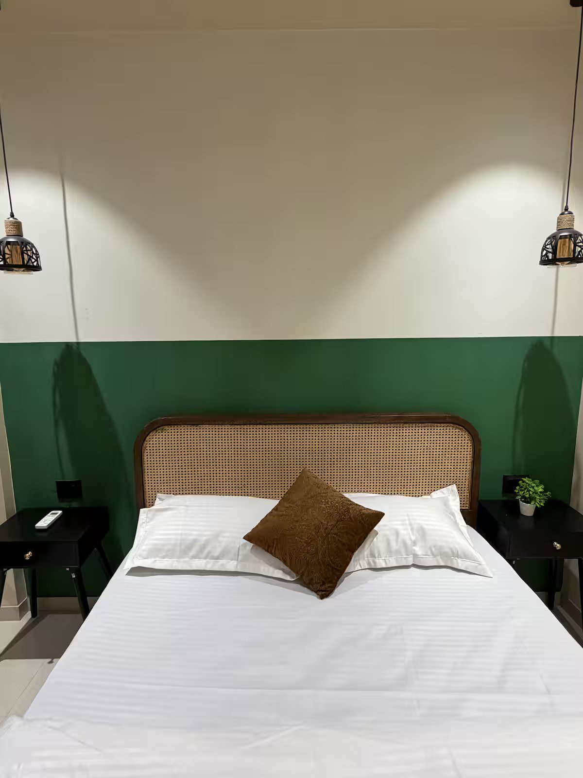 Serenity 601 1Bhk Pvt Apt near Atal Setu & NMIA – 15