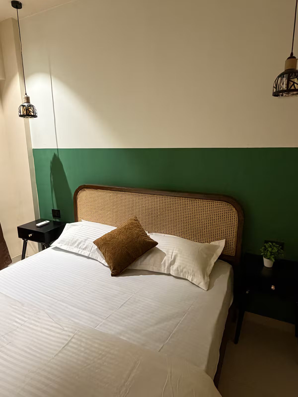 Serenity 601 1Bhk Pvt Apt near Atal Setu & NMIA – 17