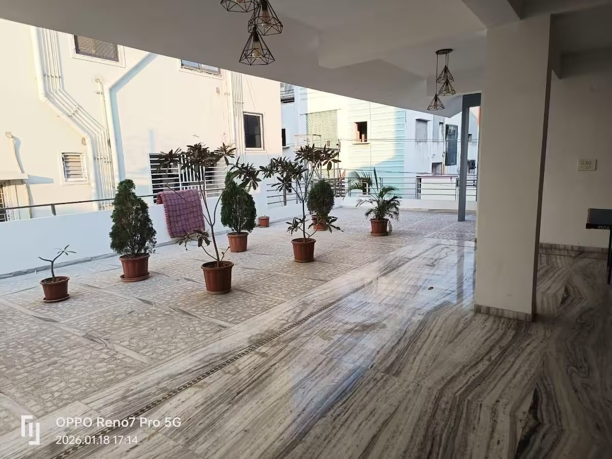 Veranda Private Terrace Getaway near Hitech – 13