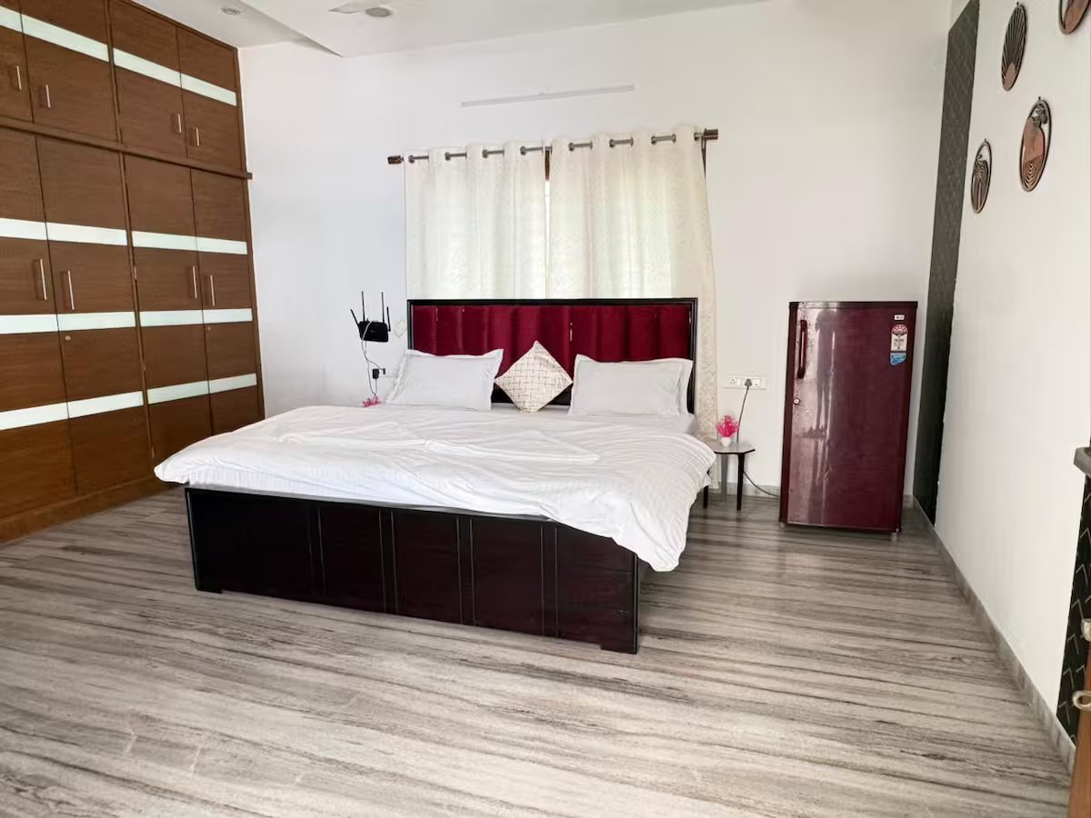 Veranda Private Terrace Getaway near Hitech – 9