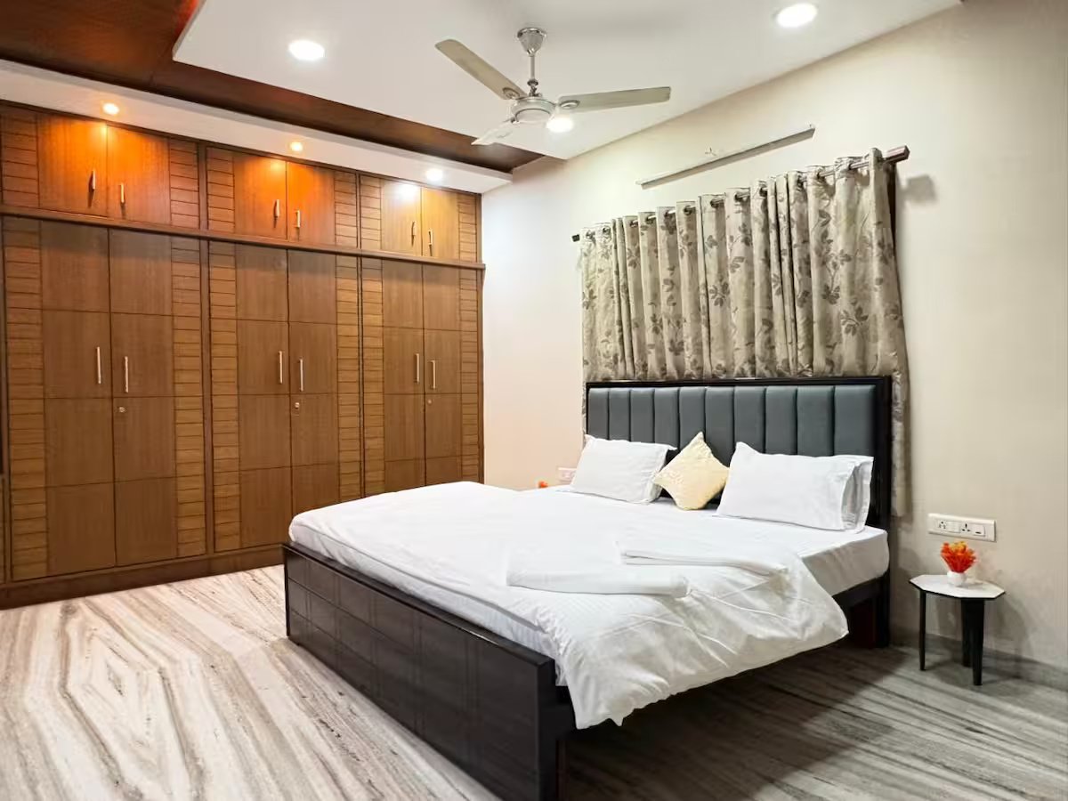 Zephyr Luxe 4Bhk Duplex near Hitech – 10