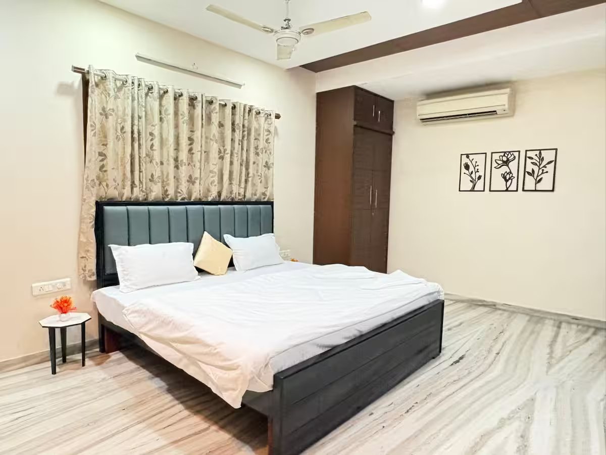 Zephyr Luxe 4Bhk Duplex near Hitech – 12