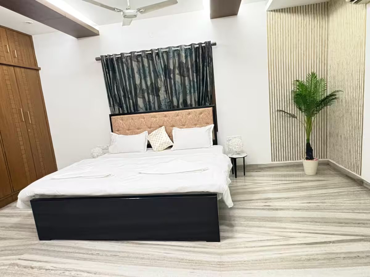 Zephyr Luxe 4Bhk Duplex near Hitech – 14