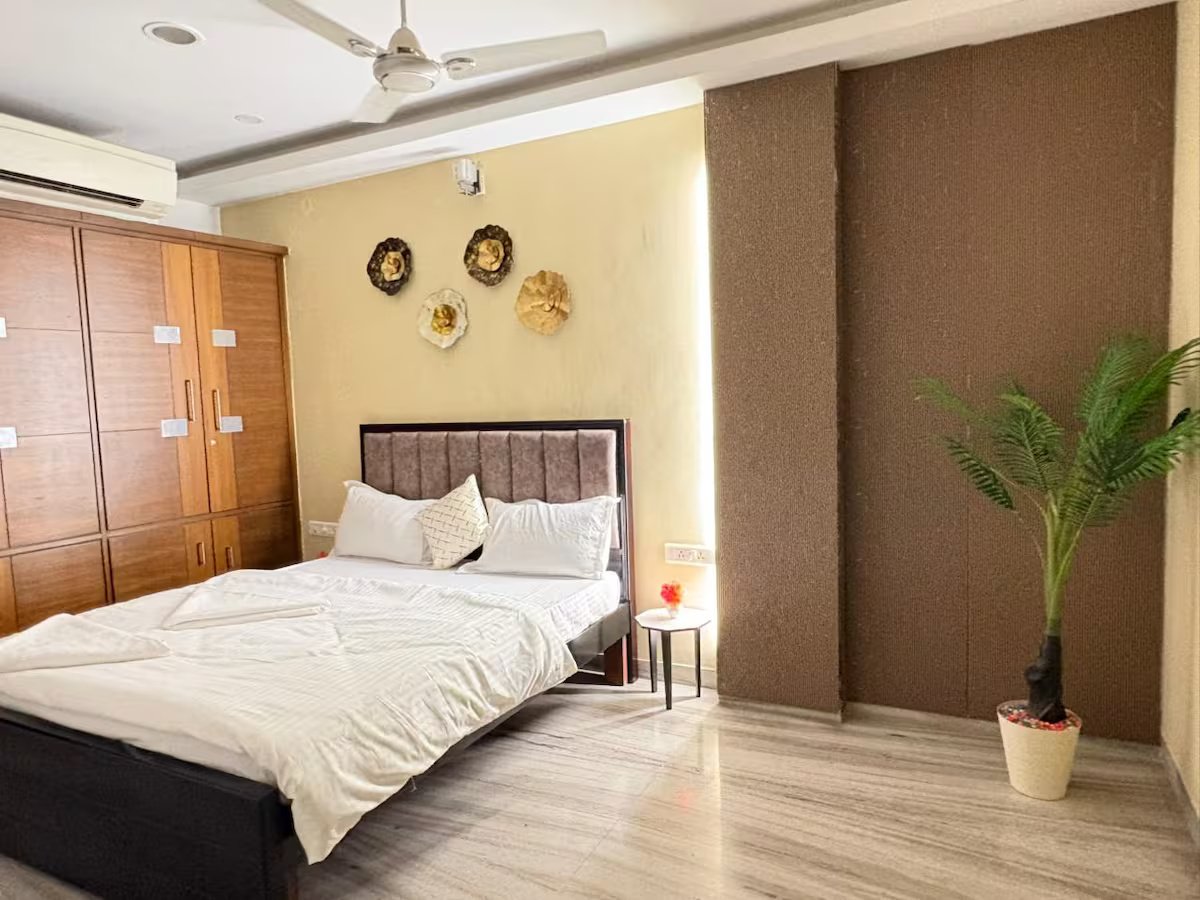Zephyr Luxe 4Bhk Duplex near Hitech – 15