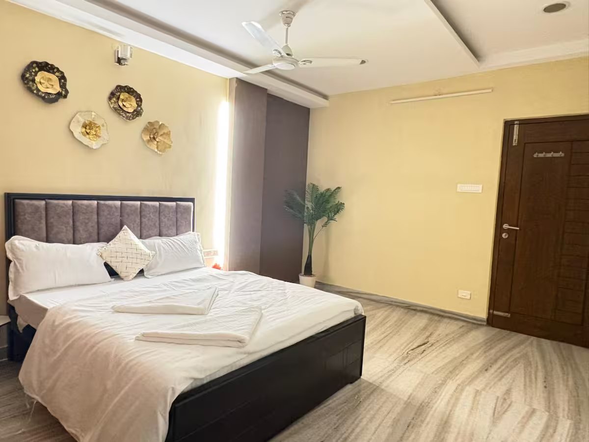 Zephyr Luxe 4Bhk Duplex near Hitech – 16