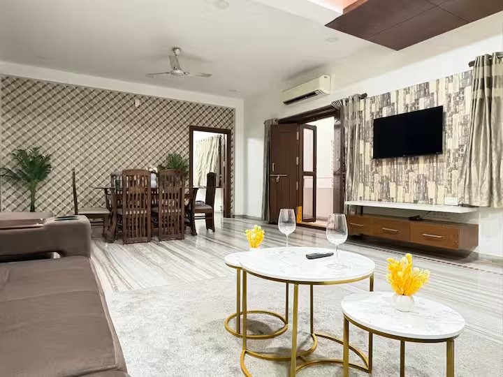 Zephyr Luxe 4Bhk Duplex near Hitech – 2