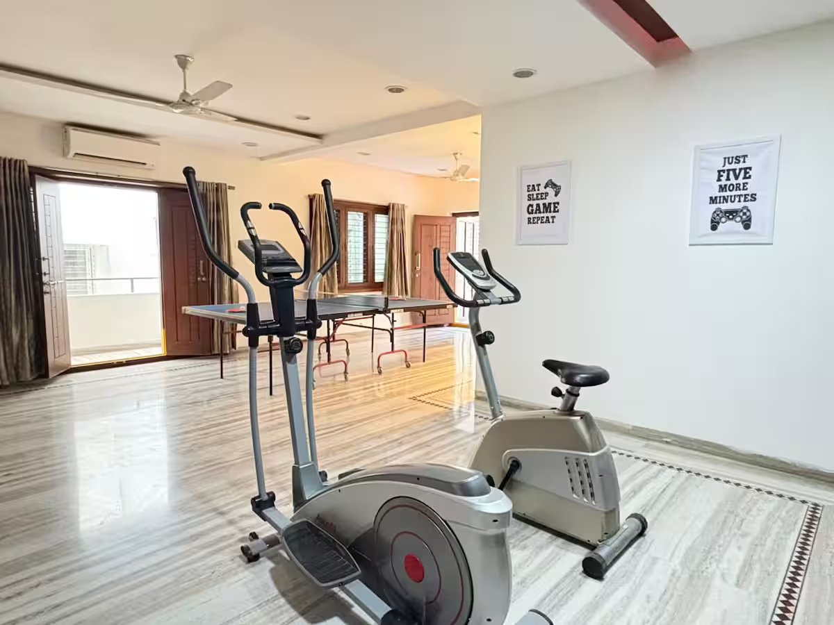 Zephyr Luxe 4Bhk Duplex near Hitech – 24