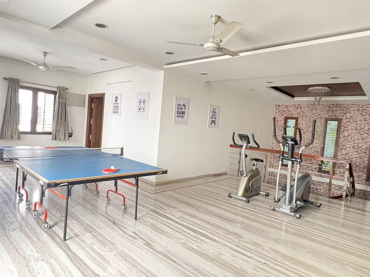 Zephyr Luxe 4Bhk Duplex near Hitech – 27