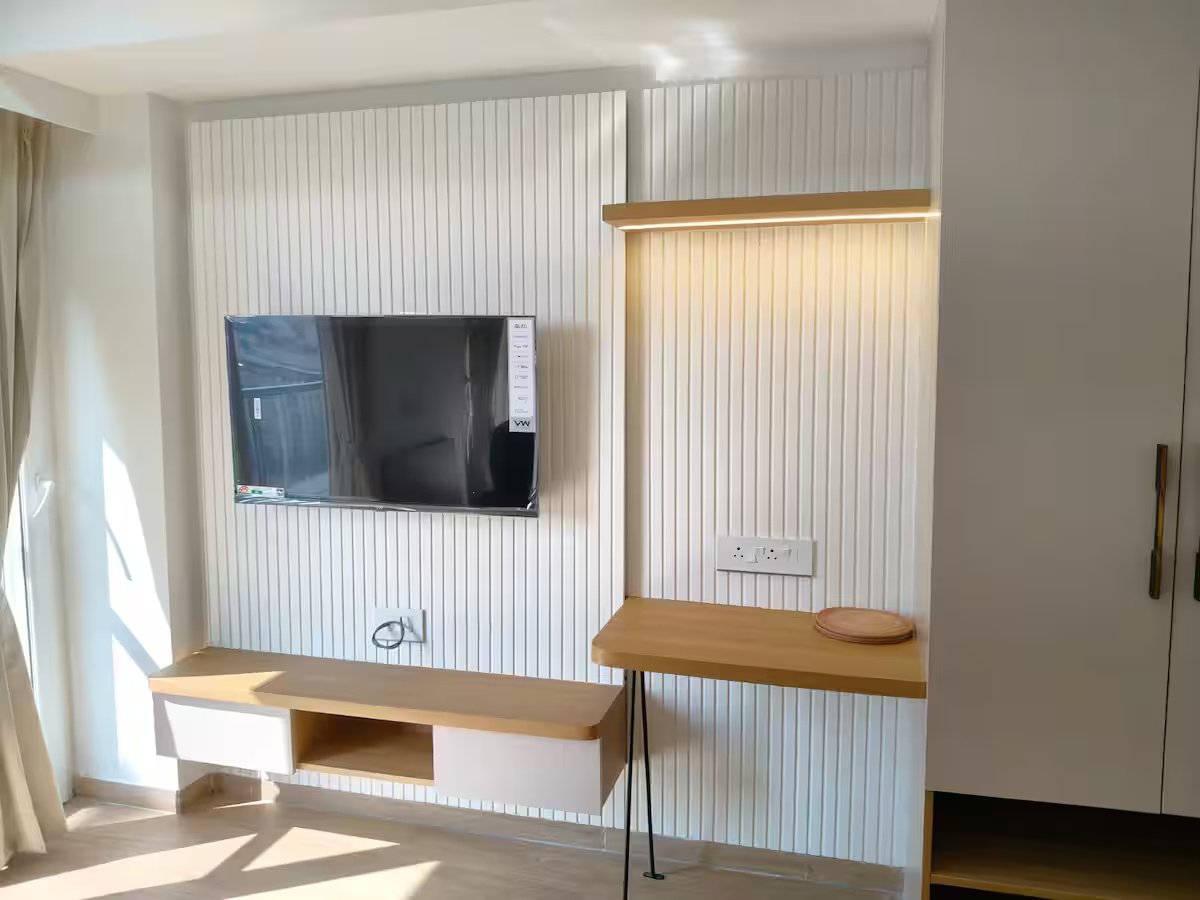 Ziva – Private Studio – 11