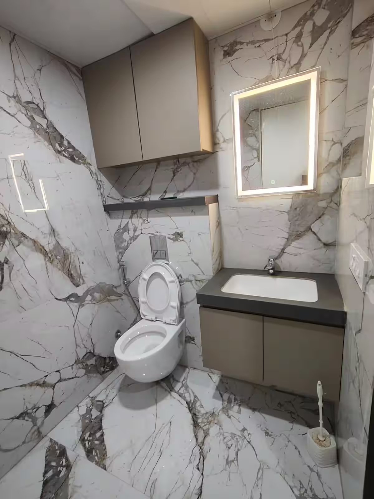 Ziva – Private Studio – 16