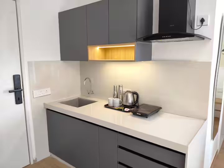 Ziva – Private Studio – 3