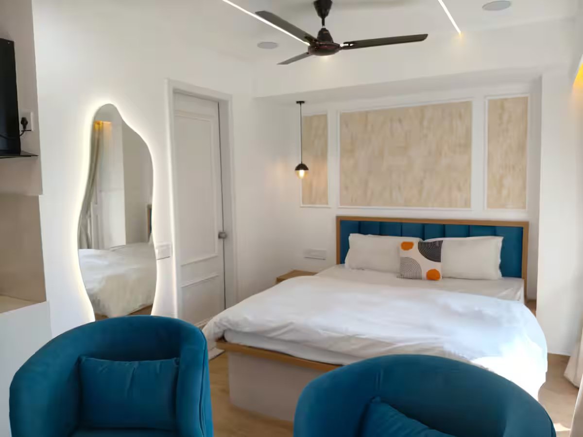 Ziva – Private Studio – 8